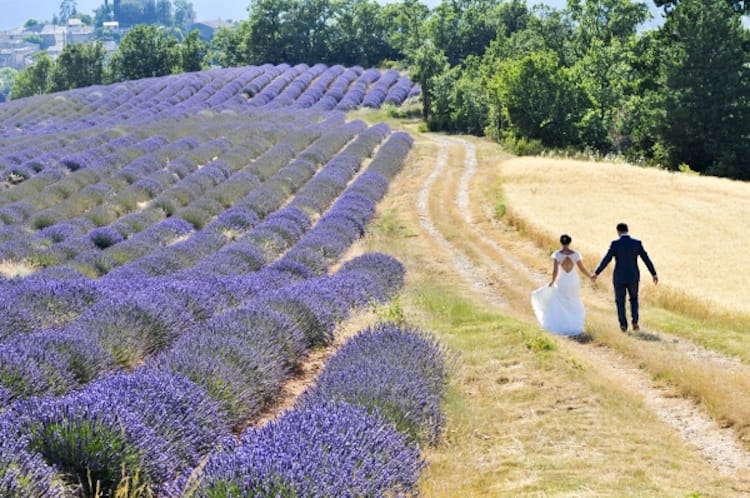 Dossier mariage : comment bien préparer son mariage à distance ?