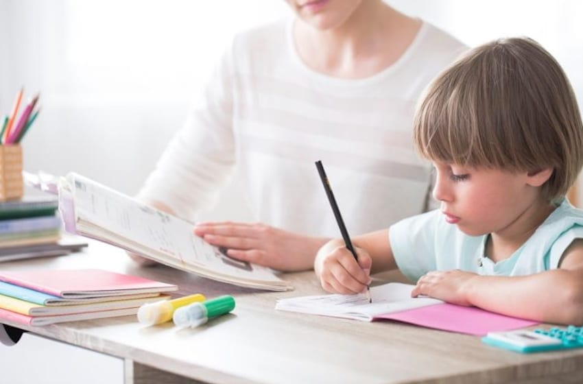 enseignement à distance home schooling enfant