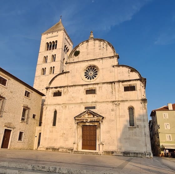 visiter le centre historique de Zadar et ses églises