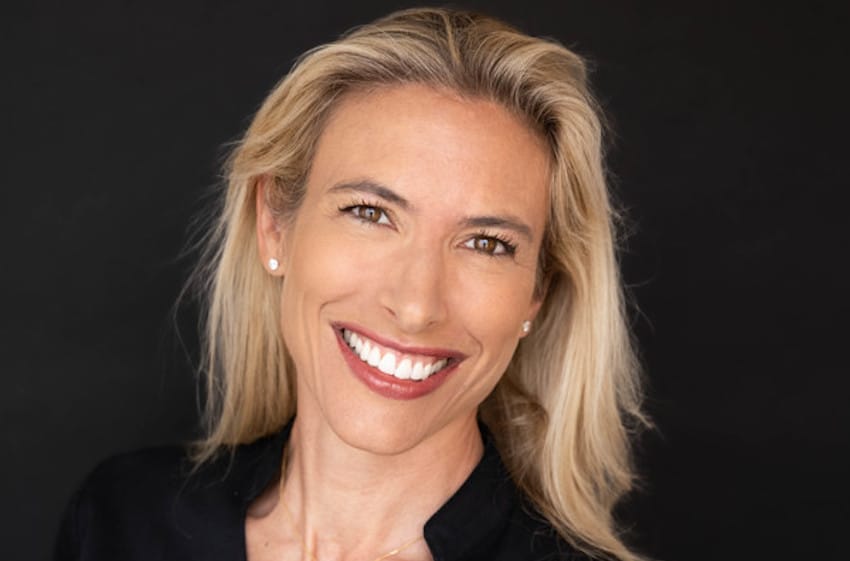  MEET THE “FRENCH” DOCTORS : Dr Emmanuelle Lerat, Dentiste