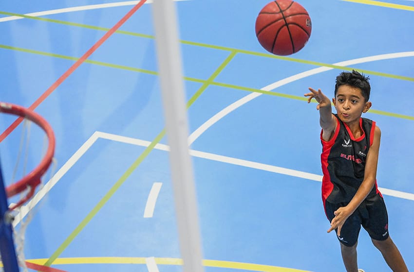 Activités extrascolaires à Dubai : foot, basket, gymnastique et natation avec Elite Sports Academy !