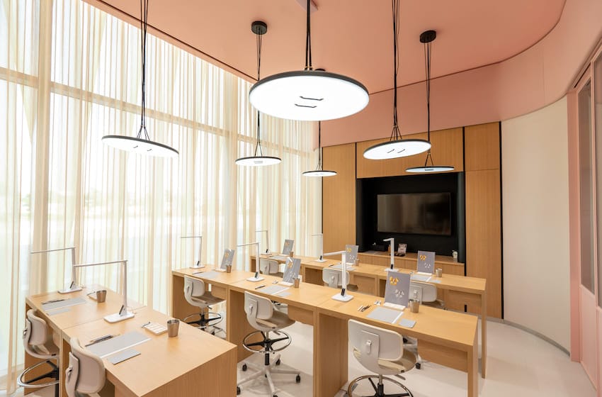 L’ÉCOLE Middle East