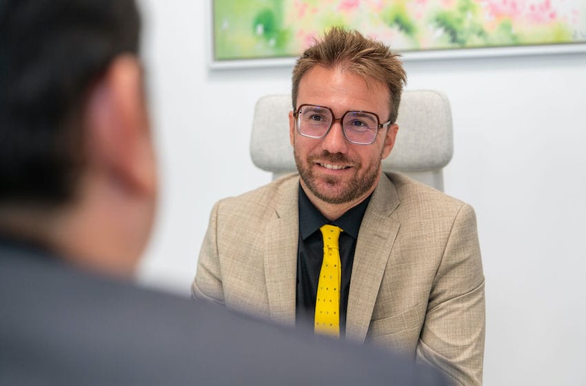 Romain astruc avocat d'affaire à Dubai