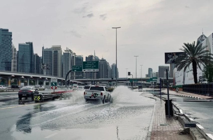pluie à dubai inondation des routes