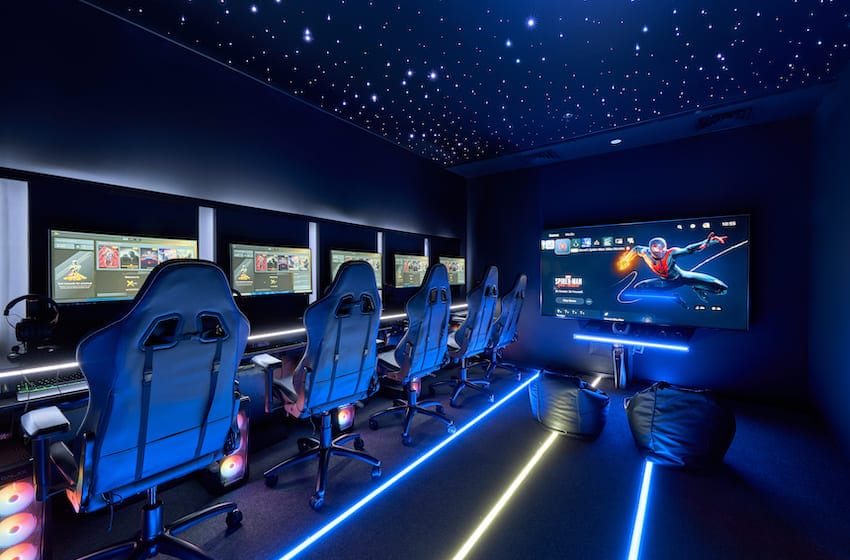 Mövenpick Resort Al Marjan Island gaming room