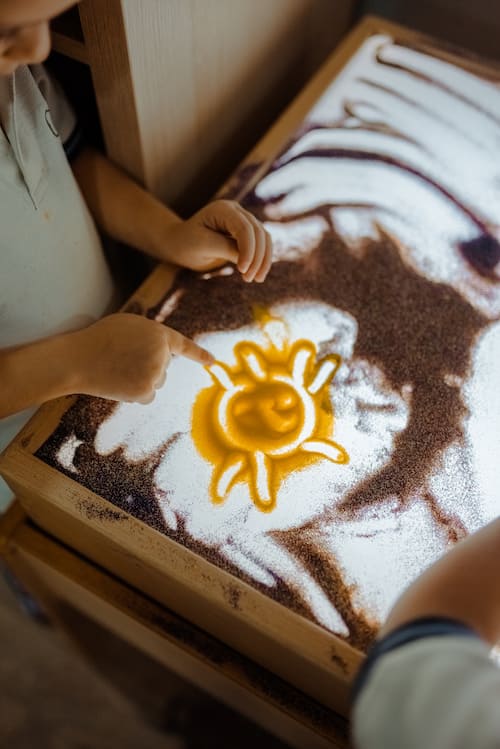 apprendre avec la nature, la lumière et les ombres