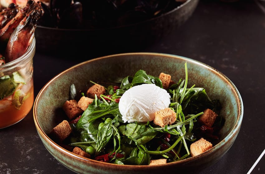 salade oeuf poché tomates séchées