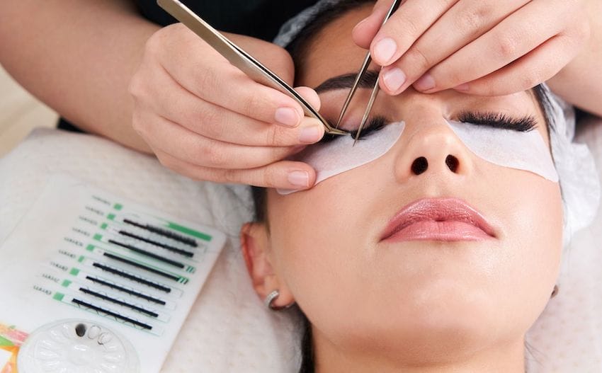 technique et matériel pour pose d'extension de cils