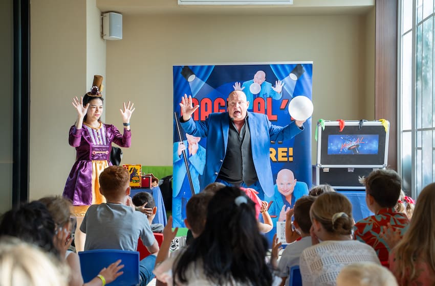 magicien brunch dubai